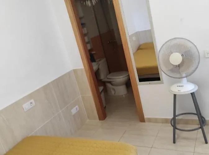 ゲストハウス Playa Centro 5 3*